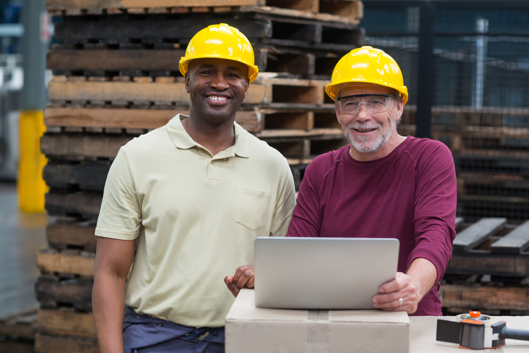 Colaboradores realizando um controle APQP